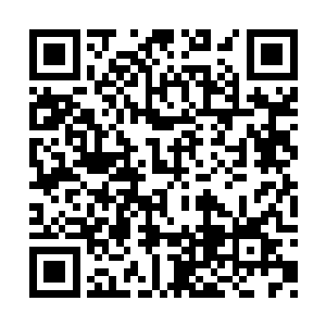 说完便自顾自的拿了杯饮料挨着池佳一坐了下来二维码生成
