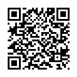 说完把手上一份文件放到办公桌上二维码生成