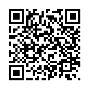 说完抓起默罕默德的脚腕把他拎起来二维码生成