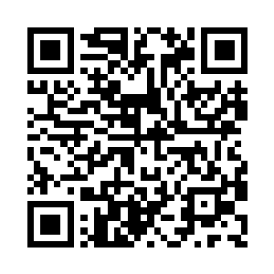 说完突然看到前面有一堆已经燃尽的篝火二维码生成