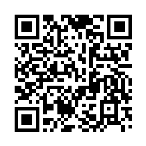 说明张昊麟他们也在四处移动着寻找出口二维码生成