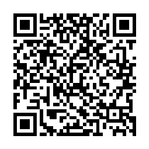说是锦衣纺的掌柜派了人来告知陈良送来的杭丝已经到了二维码生成