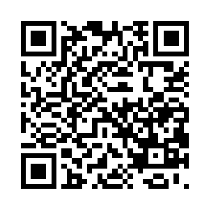 说着竟然弯腰做了一个绅士的礼节动作二维码生成