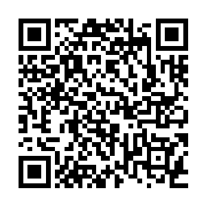 说着老王头儿还不屑的看了周围那些想把孩子送来的那群人一眼二维码生成