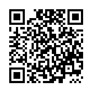 说着青松子把手放到了这个铁栏上面二维码生成