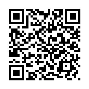 说话时眼中透射出一丝诡异的目光二维码生成