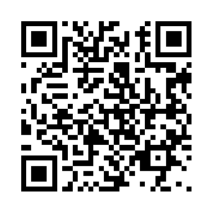 说话的时候还故意往她身边靠了几次二维码生成