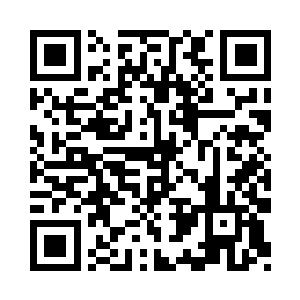 诸葛则穿上浴袍坐在了那个房间的门口二维码生成