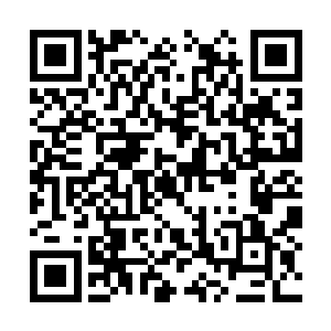 谁知逛到九楼时被堵在楼梯口的两名伙计拦了下来二维码生成