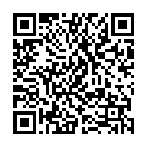 谁让黄轩然的爷爷在他年轻的时候帮过他一个天大的忙呢二维码生成