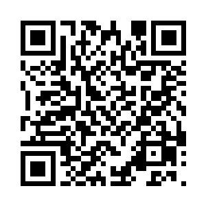 谨慎的南云在身后放了一个中队的零式二维码生成