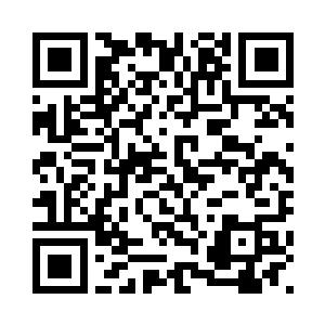 谭笑笑和林思雨跑去拉后面的车门二维码生成