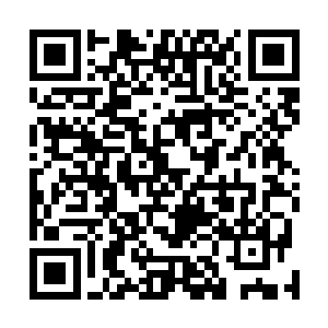 贝海这时正好打开了舱门走了出去对着甲板上齐一铭喊道二维码生成