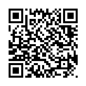 负责分汤的人便用铜勺舀一勺汤递过去二维码生成