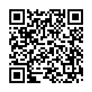 贵宾包间的窗户玻璃是经过特殊处理的二维码生成