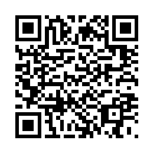 贵宾区的某一个贵宾室开始有人喊价二维码生成