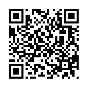 费了好大劲才没让手里的盆景掉在地上二维码生成