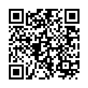 赤着脚踩在被太阳晒得温热的青石板很是舒服二维码生成