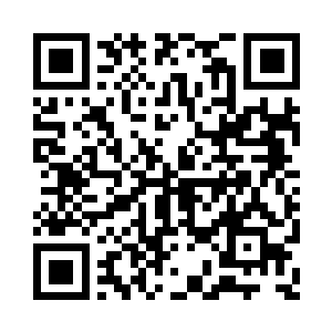 走到两名侍女跟前低声询问了两句什么二维码生成