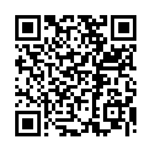 走到稀落站着不少学生的高低杠区域二维码生成