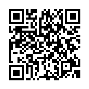 走在最前面的是一个戴无框眼镜的年轻人二维码生成