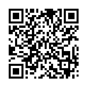 走近白云大殿里看着被锁链束缚住的核心二维码生成