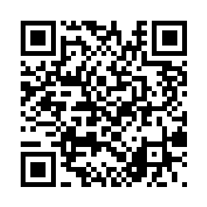 走进一间客房・房间里已经坐了几个人二维码生成