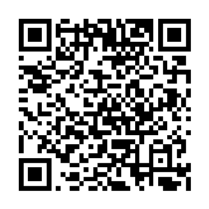 赵嫣儿再一次害羞的从孙子轩的怀抱中挣脱出来二维码生成