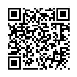 赵建宇笑着和周晴歌一起走入了暗室二维码生成