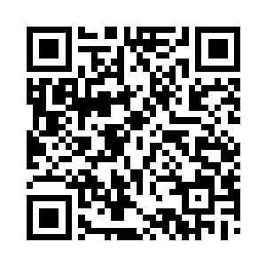 赵红阳冲着丁羽无奈的摊开了自己的双手二维码生成