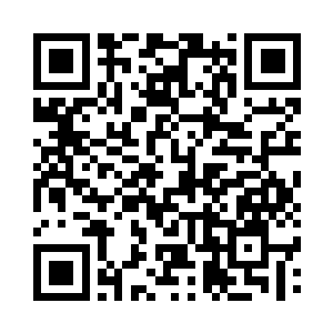 赵纯良将所有的精气神都用到了双手上二维码生成