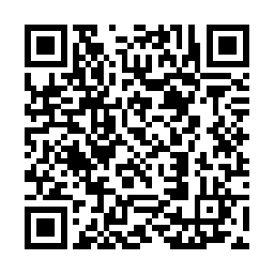 赵纯良将手上的枪扔给了图贺那个已经傻眼了的保镖二维码生成