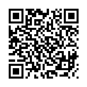 赵纯良拿着三张卡和三个袋子说道二维码生成