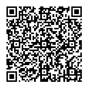 赵纯良满口胡扯道 他深刻的牢记着他老子的话 对于这样一个神仙级别的人物 赵纯良根本不敢得罪二维码生成