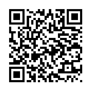 赵虎缓步走到瘫倒在地的周皓身边二维码生成