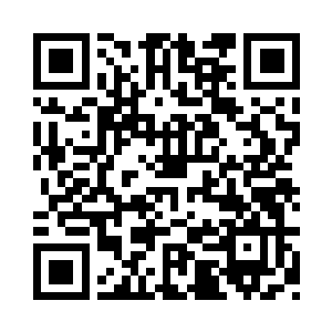 赵长枪用右手的食指和拇指捏住小刀二维码生成