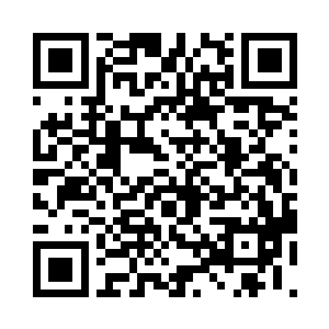 赶紧凑上去拍拍龙天漪气鼓鼓的小脸蛋二维码生成