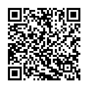 趁我把衣服脱下来之后就把我的衣服全给拿走了二维码生成