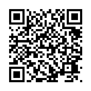 越来越多的学生从宿舍跑出来向出事地点跑去二维码生成