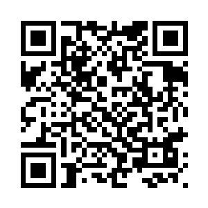 足球已经越过了禁区里众人的头顶二维码生成