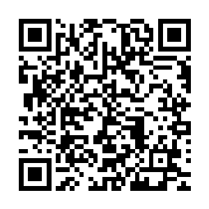 足迹边缘的模糊不清是长时间站立人体重心自然而然不断偏移二维码生成
