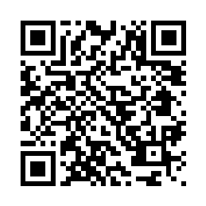 跌跌撞撞的走到台阶下就跌倒在地二维码生成