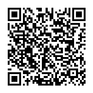 距离他最近的地方轰然射出一道雷电狠狠击打在了摘花老鬼的身上二维码生成