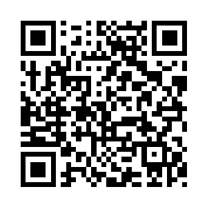 跟刚才记忆中原主的少女时代一样俊俏动人二维码生成