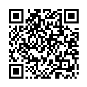 跟在他们身后的陈烨看着两人越凑越近的身体二维码生成