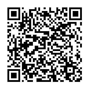 跟在他身边的那两个面色黝黑的黑铁骑士就忍不住往前踏出了一步二维码生成