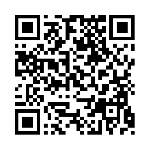 跟在后面的侍卫长远远的看见南玖靠近夏天萌二维码生成