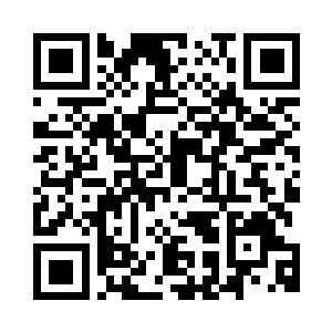 跟在李爱玲后面的是一个略显稚嫩二维码生成