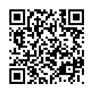 跟她耳朵上的红宝石石榴耳坠相映成趣二维码生成