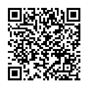 跟着他的身体在很短的时间内开始一点点的融化二维码生成